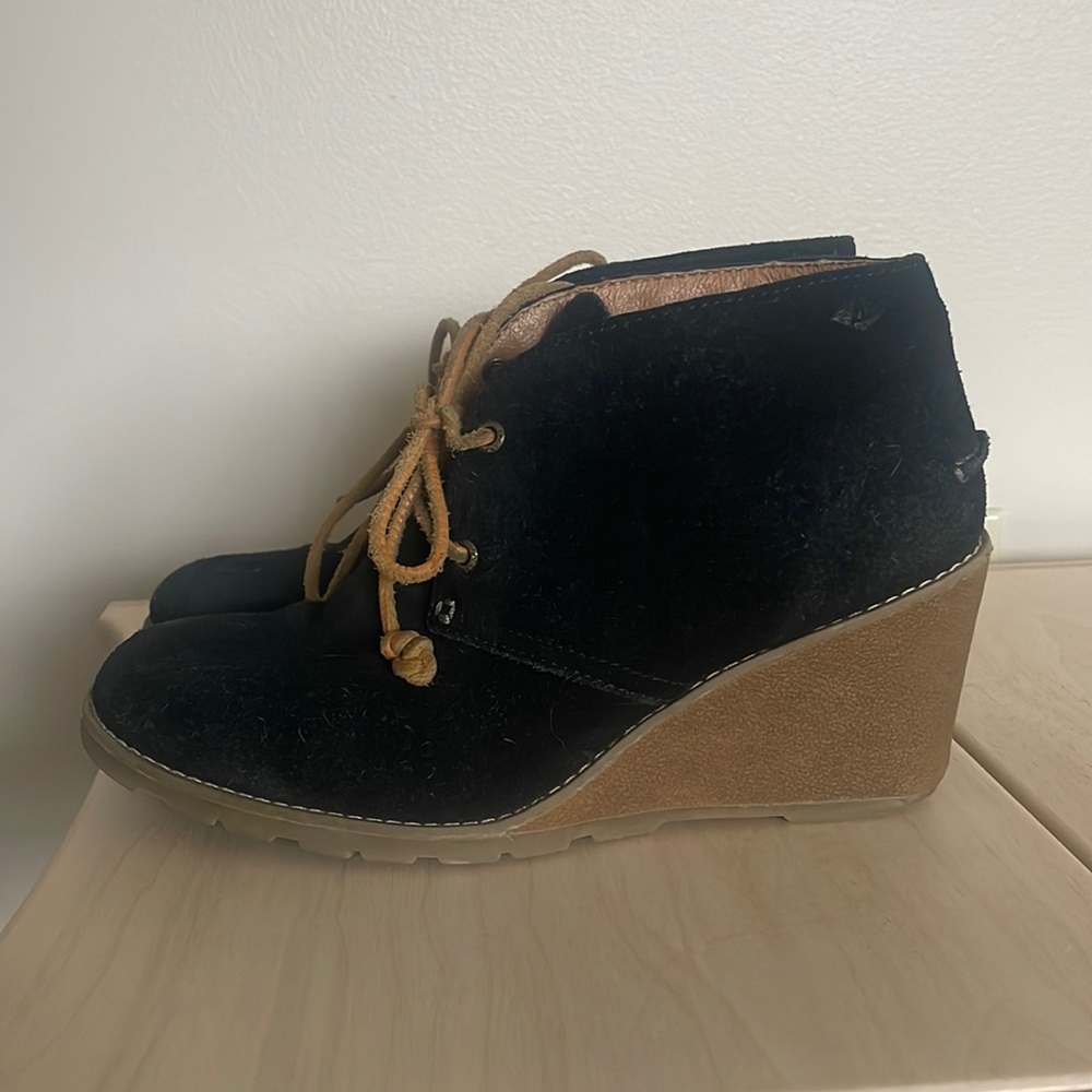 Sperry booties